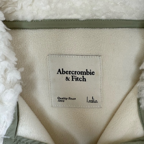 Abercrombie & Fitch White w/Green Fuzzy Winter Jacket | Size L - Picture 9 of 9